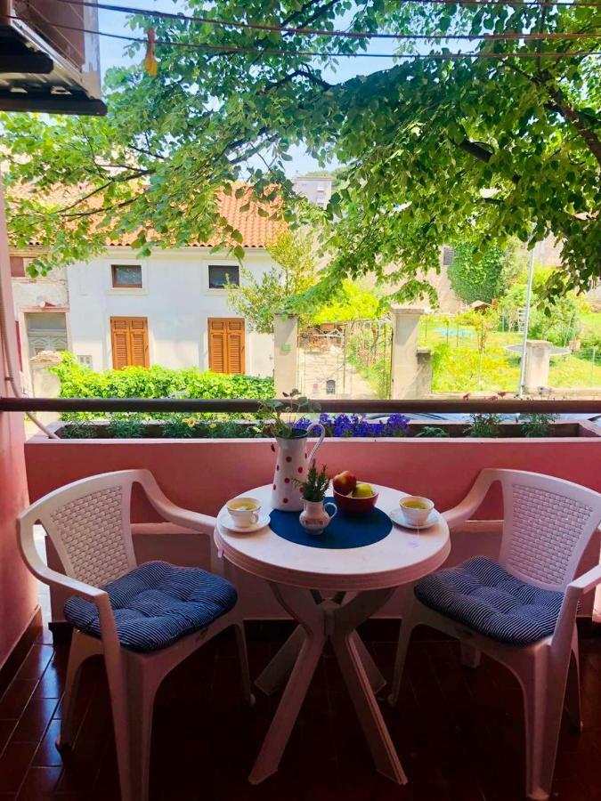 Beautiful Apartment With Balcony PUY 외부 사진